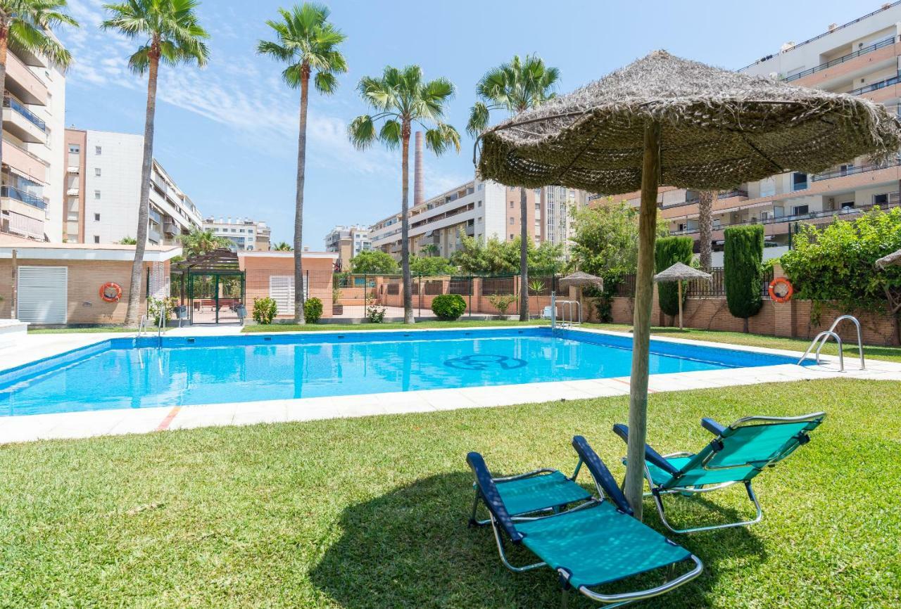 Charming Apartment On The Beach - Pool And Parking 말라가 외부 사진