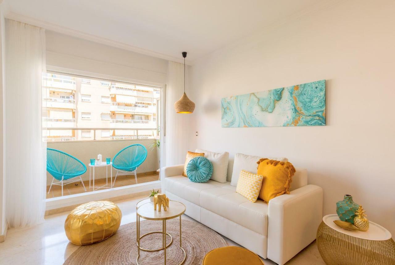 Charming Apartment On The Beach - Pool And Parking 말라가 외부 사진