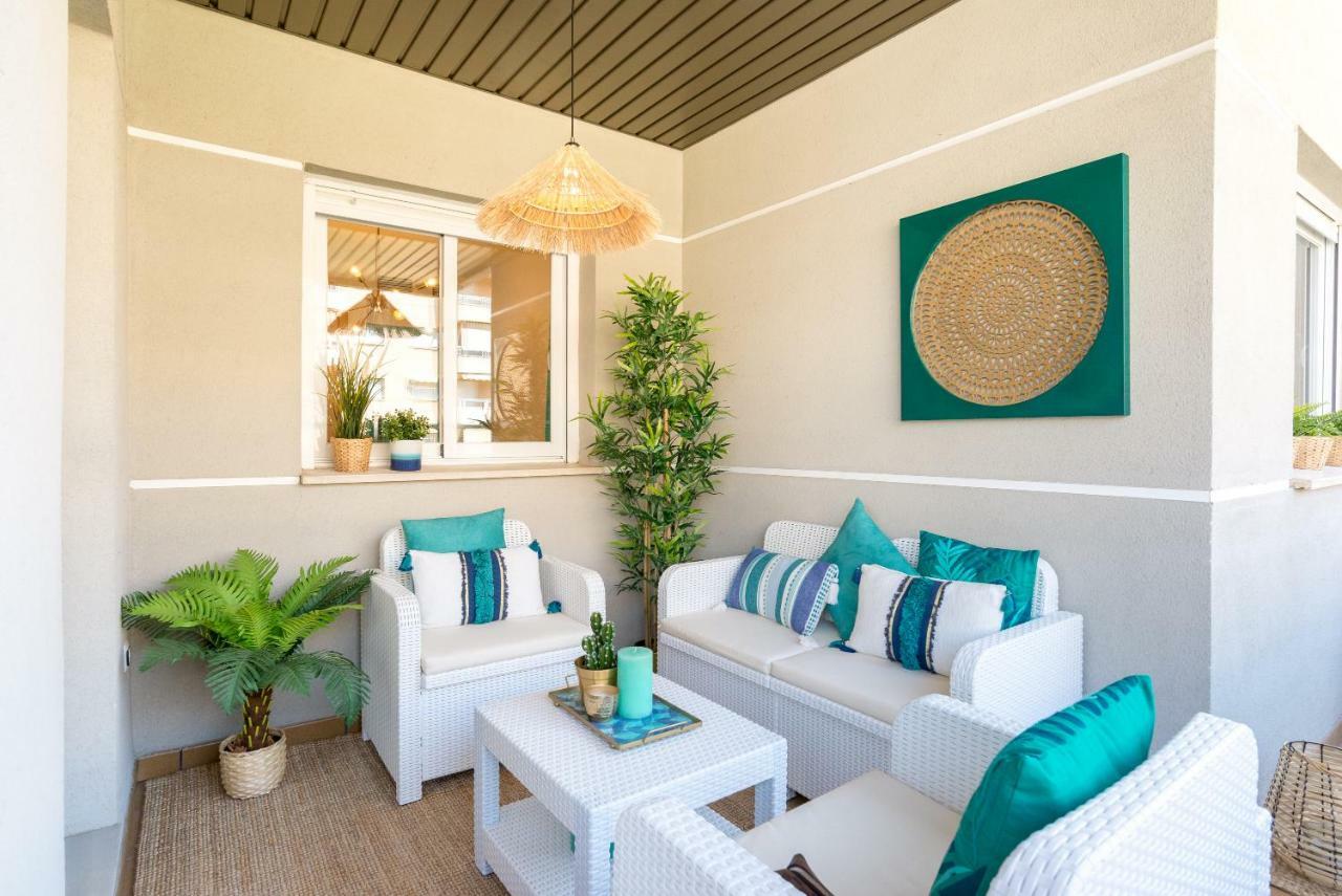 Charming Apartment On The Beach - Pool And Parking 말라가 외부 사진