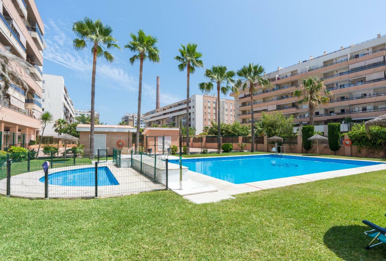 Charming Apartment On The Beach - Pool And Parking 말라가 외부 사진