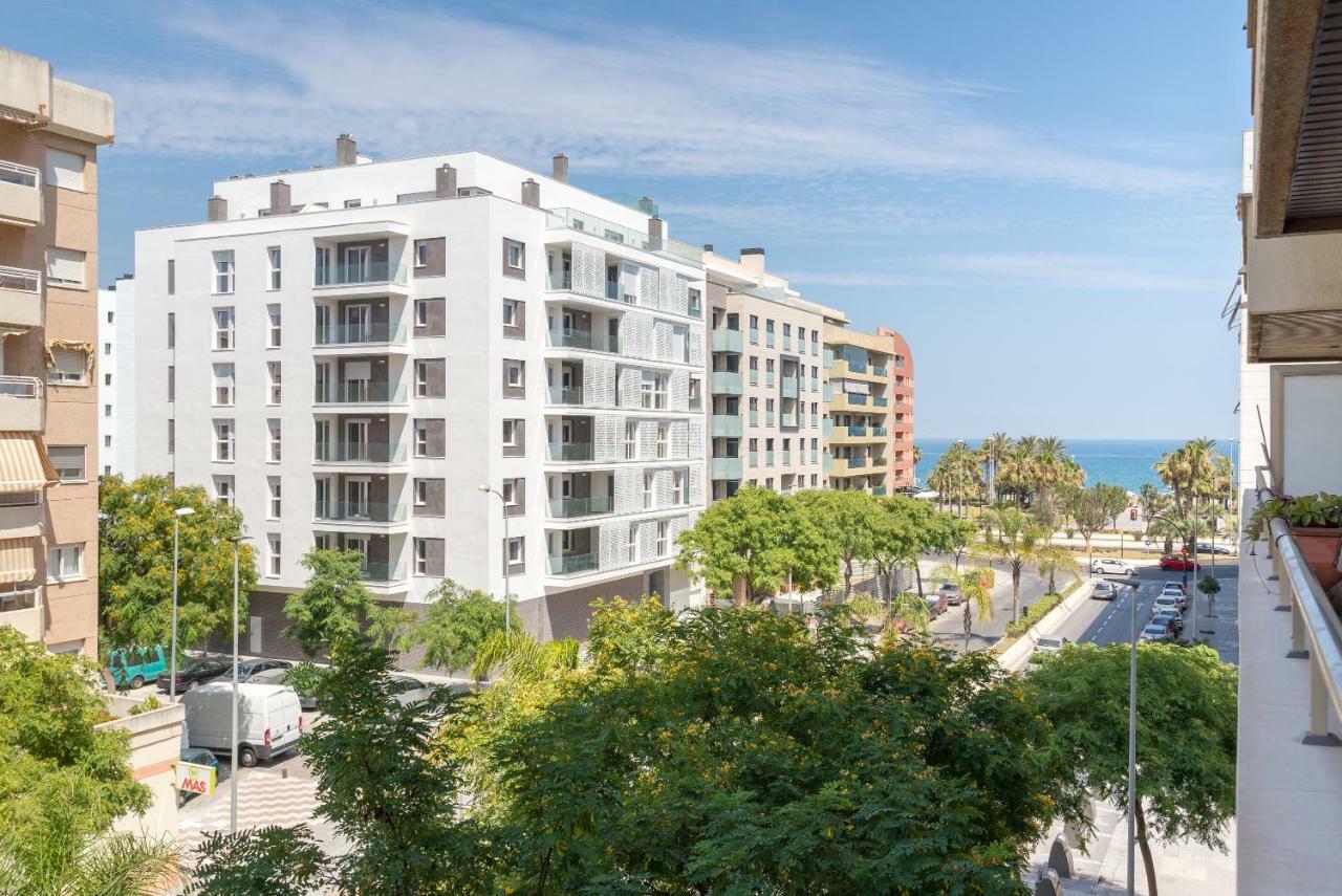 Charming Apartment On The Beach - Pool And Parking 말라가 외부 사진